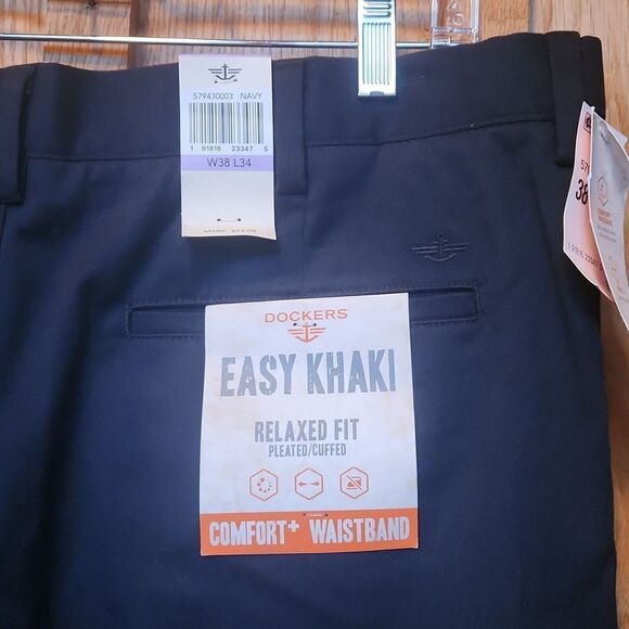 NEW Dockers Relaxed Fit Pleated & Cuffed Stretch Khaki Pants 38 X 34, Navy Blue - Picture 3 of 6